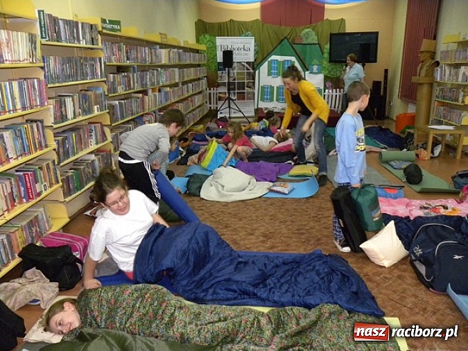 Zdjęcie w galerii na portalu naszraciborz.pl: Gwiaździste niebo nad Zielonym Wzgórzem wiadomości z regionu