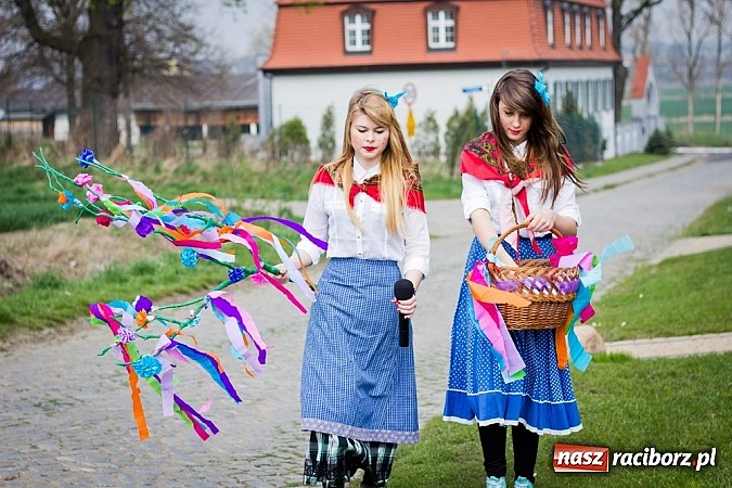 Zdjęcie w galerii na portalu naszraciborz.pl: Marzanna i Marzyniok w Samborowicach wiadomości z regionu