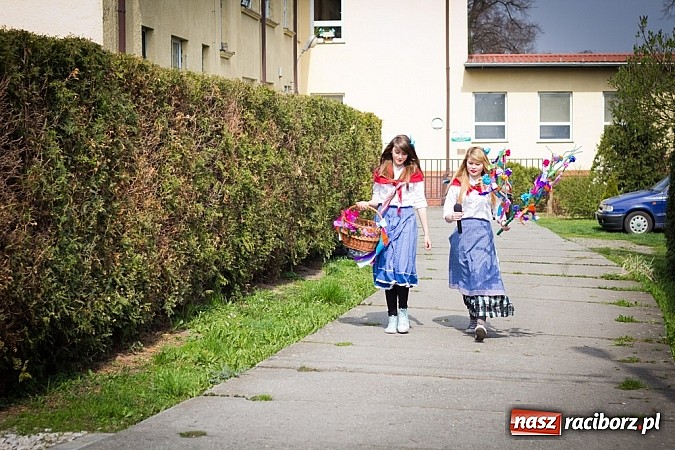 Zdjęcie w galerii na portalu naszraciborz.pl: Marzanna i Marzyniok w Samborowicach wiadomości z regionu