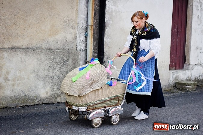 Zdjęcie w galerii na portalu naszraciborz.pl: Marzanna i Marzyniok w Samborowicach wiadomości z regionu