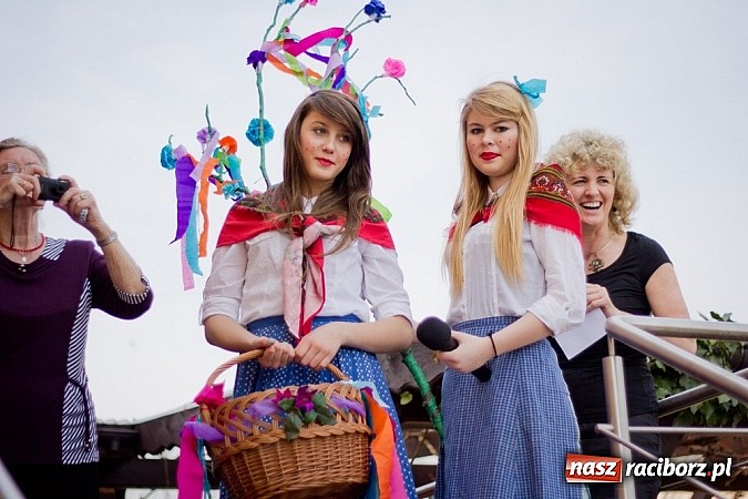 Zdjęcie w galerii na portalu naszraciborz.pl: Marzanna i Marzyniok w Samborowicach wiadomości z regionu