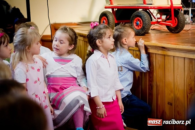 Zdjęcie w galerii na portalu naszraciborz.pl: Kiermasz wielkanocny w Krzanowicach wiadomości z regionu
