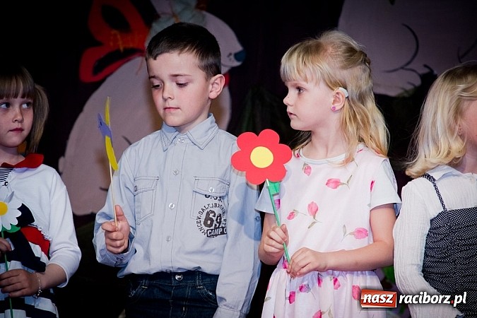 Zdjęcie w galerii na portalu naszraciborz.pl: Kiermasz wielkanocny w Krzanowicach wiadomości z regionu