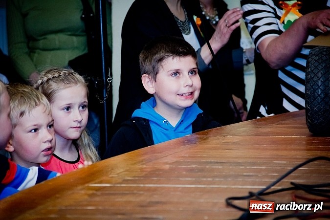 Zdjęcie w galerii na portalu naszraciborz.pl: Kiermasz wielkanocny w Krzanowicach wiadomości z regionu