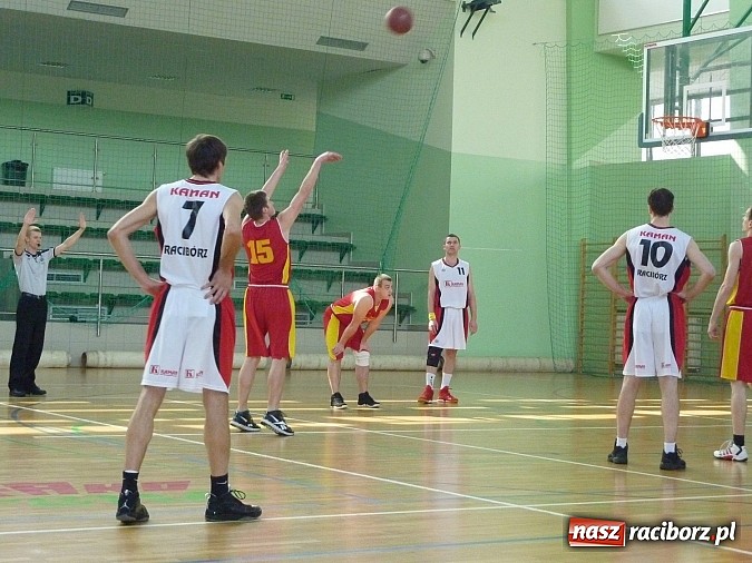 Zdjęcie w galerii na portalu naszraciborz.pl: Koszyk&oacute;wka. W amatorce będzie się jeszcze sporo działo wiadomości z regionu