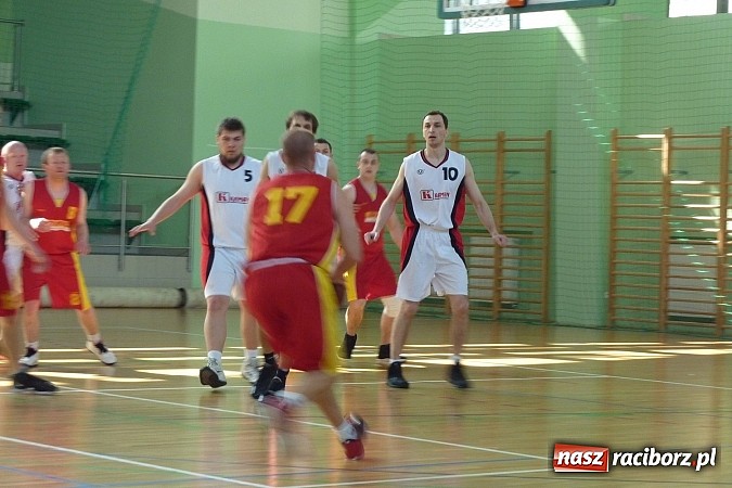 Zdjęcie w galerii na portalu naszraciborz.pl: Koszyk&oacute;wka. W amatorce będzie się jeszcze sporo działo wiadomości z regionu