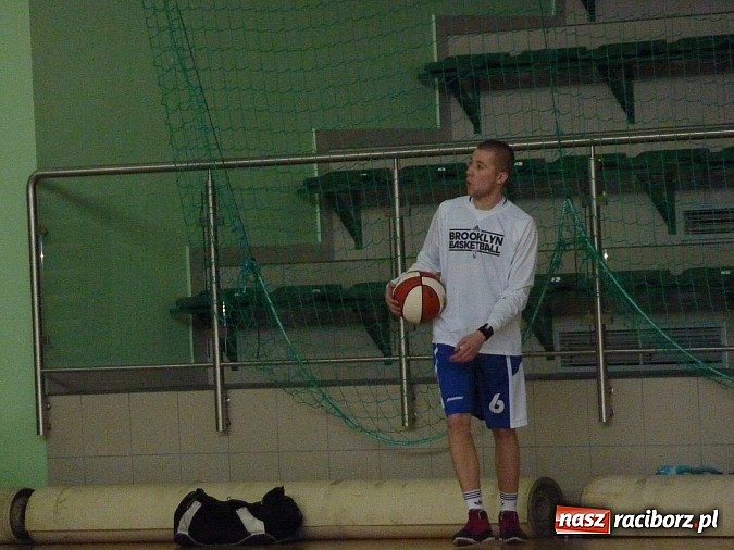 Zdjęcie w galerii na portalu naszraciborz.pl: Koszyk&oacute;wka. W amatorce będzie się jeszcze sporo działo wiadomości z regionu