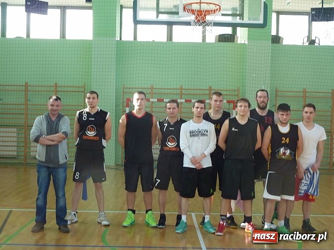 Zdjęcie w galerii na portalu naszraciborz.pl: Koszyk&oacute;wka. W amatorce będzie się jeszcze sporo działo wiadomości z regionu