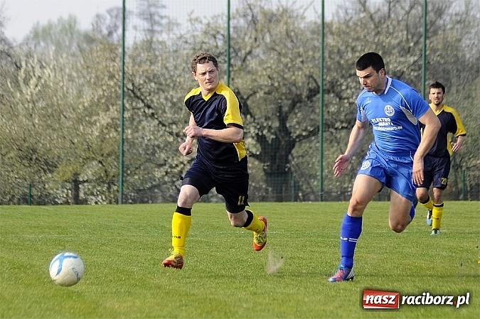Zdjęcie w galerii na portalu naszraciborz.pl: Zabójcze dwie minuty Krupy, derby dla Brzezia wiadomości z regionu