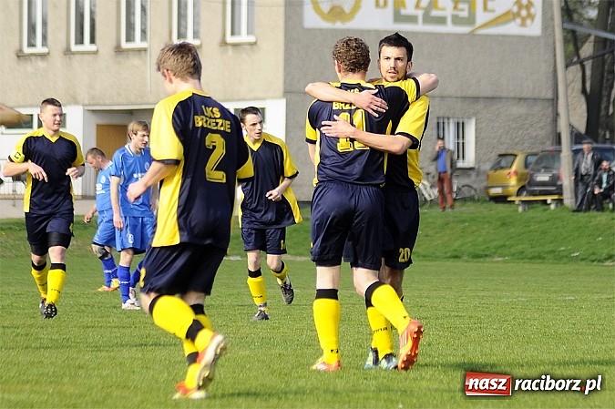Zdjęcie w galerii na portalu naszraciborz.pl: Zabójcze dwie minuty Krupy, derby dla Brzezia wiadomości z regionu