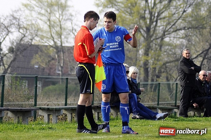 Zdjęcie w galerii na portalu naszraciborz.pl: Zabójcze dwie minuty Krupy, derby dla Brzezia wiadomości z regionu