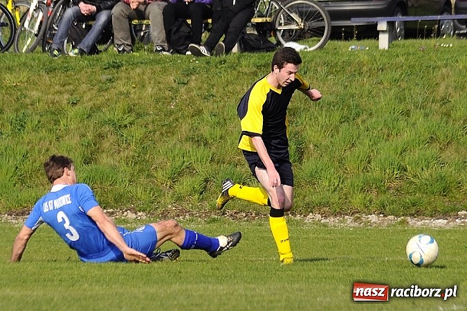 Zdjęcie w galerii na portalu naszraciborz.pl: Zabójcze dwie minuty Krupy, derby dla Brzezia wiadomości z regionu