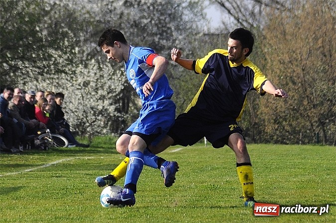 Zdjęcie w galerii na portalu naszraciborz.pl: Zabójcze dwie minuty Krupy, derby dla Brzezia wiadomości z regionu