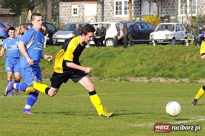 Zdjęcie w galerii na portalu naszraciborz.pl: Zabójcze dwie minuty Krupy, derby dla Brzezia wiadomości z regionu
