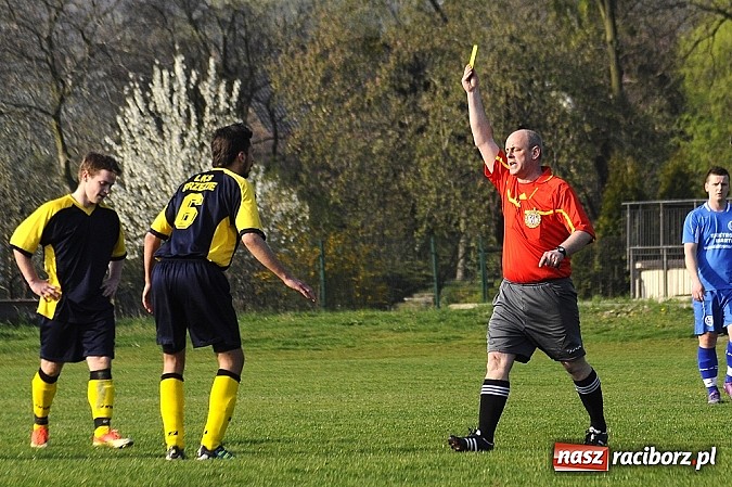 Zdjęcie w galerii na portalu naszraciborz.pl: Zabójcze dwie minuty Krupy, derby dla Brzezia wiadomości z regionu