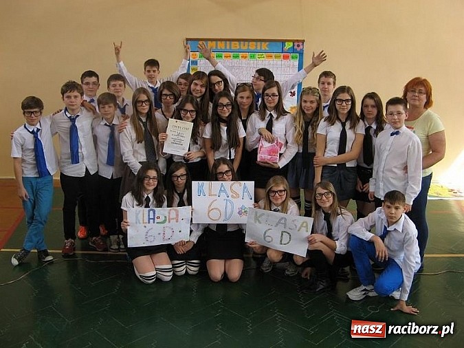 Zdjęcie w galerii na portalu naszraciborz.pl: Omnibusik w SP 15, czyli sprawdzamy naszą wiedzę wiadomości z regionu