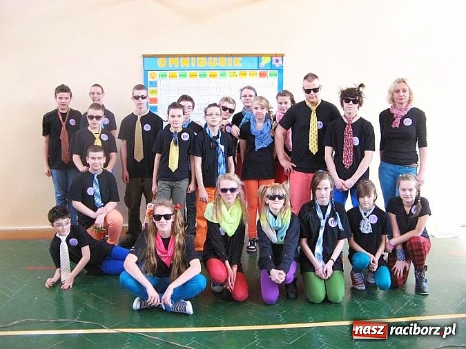 Zdjęcie w galerii na portalu naszraciborz.pl: Omnibusik w SP 15, czyli sprawdzamy naszą wiedzę wiadomości z regionu