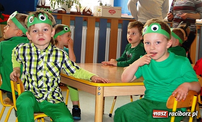 Zdjęcie w galerii na portalu naszraciborz.pl: Tłumy na kiermaszu wielkanocnym w Górkach wiadomości z regionu