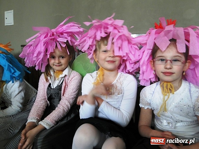 Zdjęcie w galerii na portalu naszraciborz.pl: Tłumy na kiermaszu wielkanocnym w Górkach wiadomości z regionu