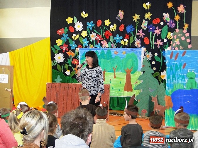 Zdjęcie w galerii na portalu naszraciborz.pl: Tłumy na kiermaszu wielkanocnym w Górkach wiadomości z regionu