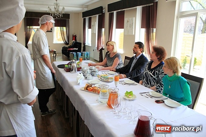 Zdjęcie w galerii na portalu naszraciborz.pl: Wyjątkowa uczta smaków w Hotelu Racibor wiadomości z regionu