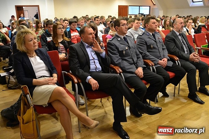 Zdjęcie w galerii na portalu naszraciborz.pl: Twoje bezpieczeństwo - nasza sprawa. Jak bezpiecznie pracować w Holandii? wiadomości z regionu