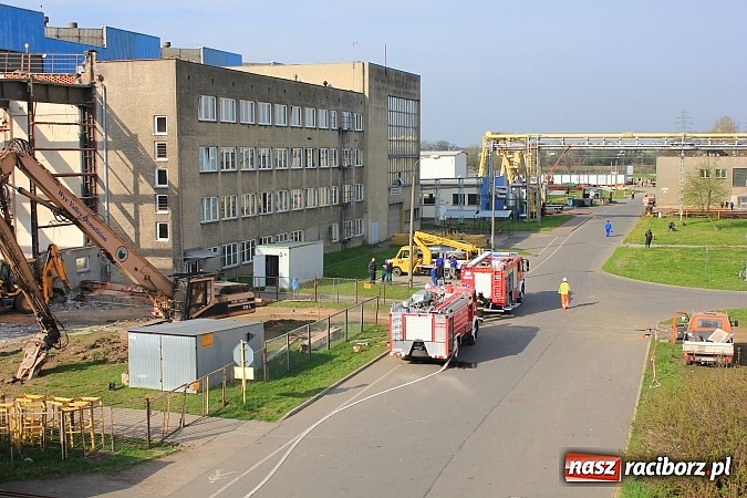 Zdjęcie w galerii na portalu naszraciborz.pl: Alarm w Rafako! Doroczne wielkie ćwiczenia strażaków, tym razem na wydziale W4 wiadomości z regionu