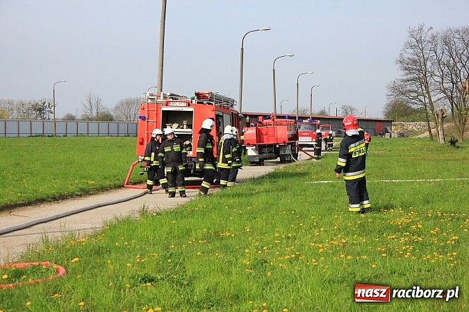 Zdjęcie w galerii na portalu naszraciborz.pl: Alarm w Rafako! Doroczne wielkie ćwiczenia strażaków, tym razem na wydziale W4 wiadomości z regionu