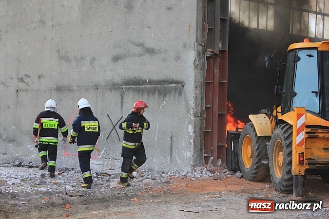 Zdjęcie w galerii na portalu naszraciborz.pl: Alarm w Rafako! Doroczne wielkie ćwiczenia strażaków, tym razem na wydziale W4 wiadomości z regionu