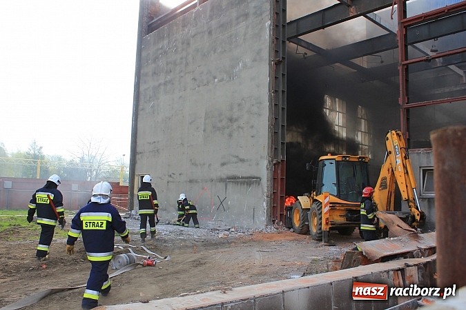 Zdjęcie w galerii na portalu naszraciborz.pl: Alarm w Rafako! Doroczne wielkie ćwiczenia strażaków, tym razem na wydziale W4 wiadomości z regionu