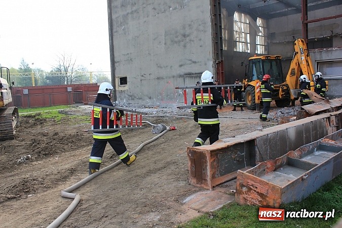 Zdjęcie w galerii na portalu naszraciborz.pl: Alarm w Rafako! Doroczne wielkie ćwiczenia strażaków, tym razem na wydziale W4 wiadomości z regionu