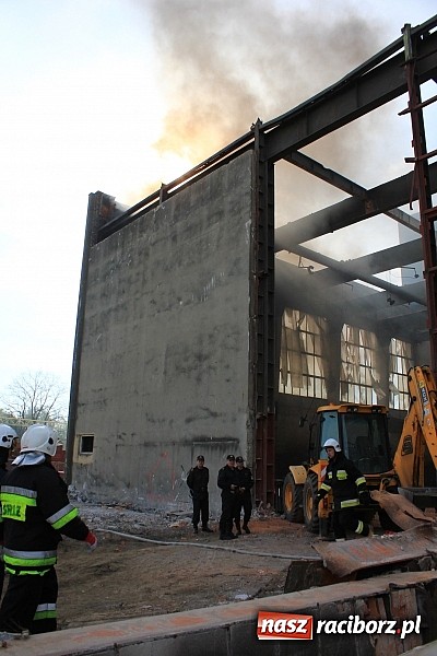 Zdjęcie w galerii na portalu naszraciborz.pl: Alarm w Rafako! Doroczne wielkie ćwiczenia strażaków, tym razem na wydziale W4 wiadomości z regionu