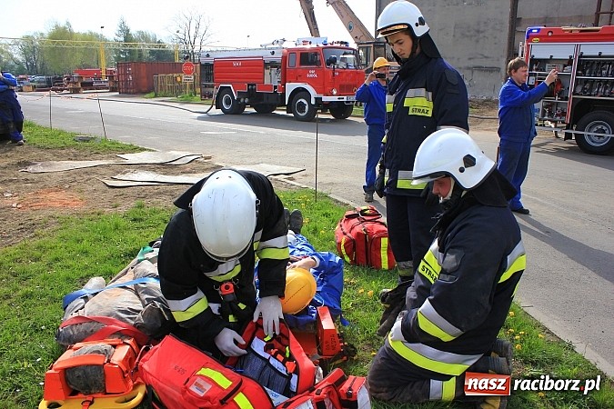 Zdjęcie w galerii na portalu naszraciborz.pl: Alarm w Rafako! Doroczne wielkie ćwiczenia strażaków, tym razem na wydziale W4 wiadomości z regionu