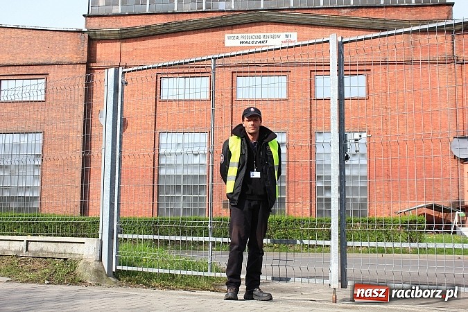 Zdjęcie w galerii na portalu naszraciborz.pl: Alarm w Rafako! Doroczne wielkie ćwiczenia strażaków, tym razem na wydziale W4 wiadomości z regionu