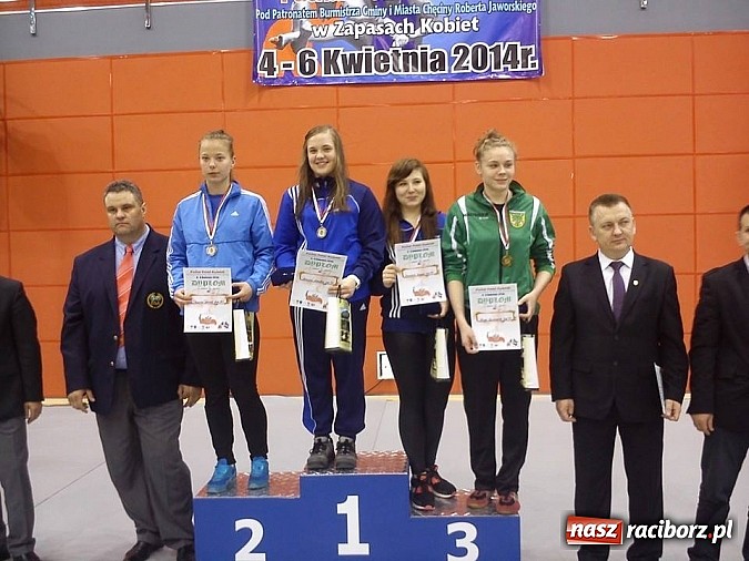 Zdjęcie w galerii na portalu naszraciborz.pl: Pracowity weekend zapaśników i zapaśniczek z Raciborza wiadomości z regionu