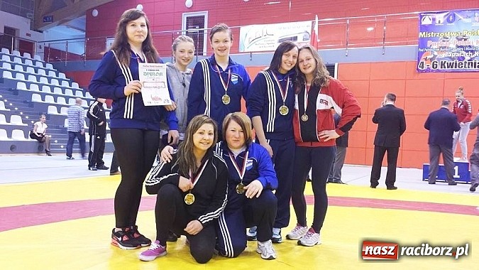 Zdjęcie w galerii na portalu naszraciborz.pl: Pracowity weekend zapaśników i zapaśniczek z Raciborza wiadomości z regionu