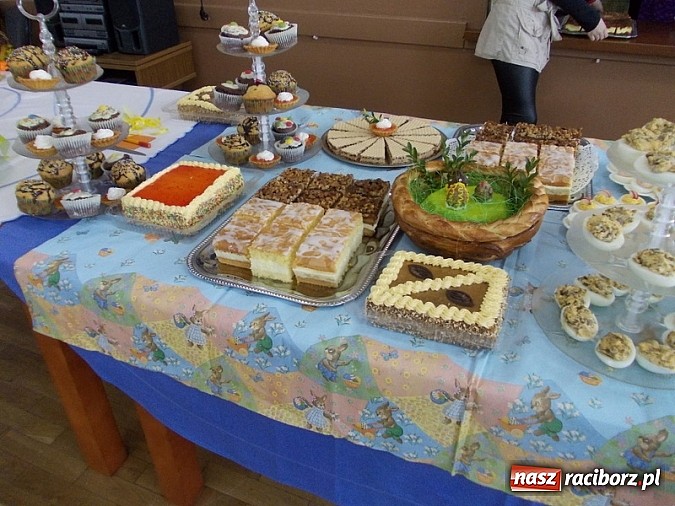 Zdjęcie w galerii na portalu naszraciborz.pl: Wielkanocne przysmaki na stołach w Rudzie Kozielskiej wiadomości z regionu