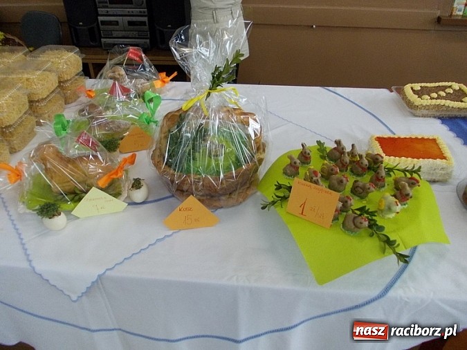 Zdjęcie w galerii na portalu naszraciborz.pl: Wielkanocne przysmaki na stołach w Rudzie Kozielskiej wiadomości z regionu
