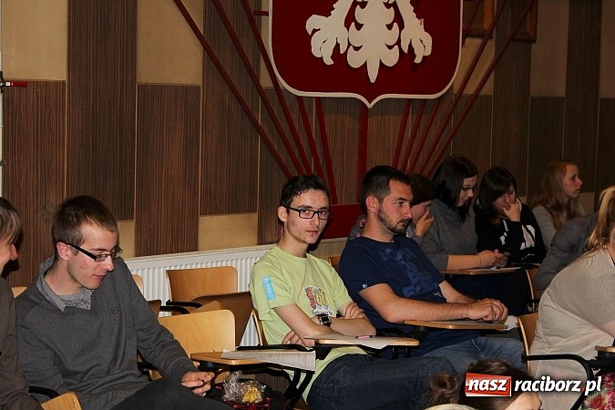 Zdjęcie w galerii na portalu naszraciborz.pl: O pracy w Holandii w murach PWSZ wiadomości z regionu