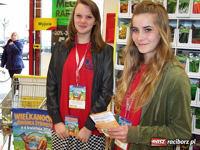 Zdjęcie w galerii na portalu naszraciborz.pl: Gimnazjum Nr 5 uczy wrażliwości na rzecz drugiego człowieka i naszej społeczności wiadomości z regionu