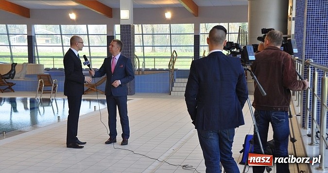 Zdjęcie w galerii na portalu naszraciborz.pl: Wiceminister pochwalił raciborski H2Ostróg  wiadomości z regionu