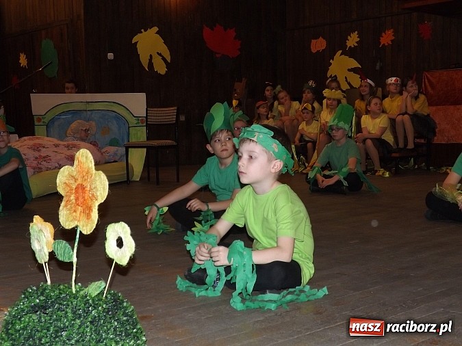 Zdjęcie w galerii na portalu naszraciborz.pl: Czerwony Kapturek instrumentalnie, czyli dni otwarte Szkoły Muzycznej wiadomości z regionu