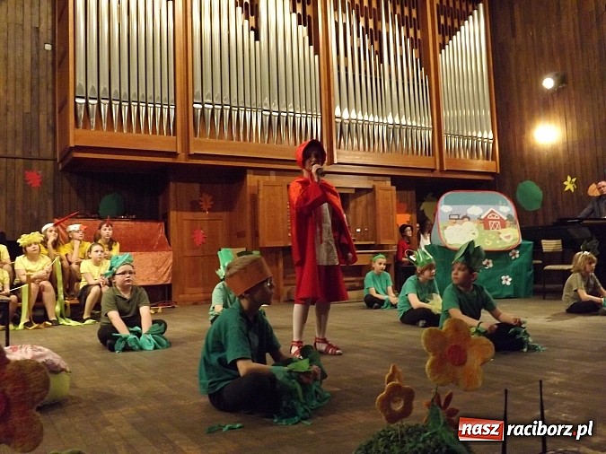 Zdjęcie w galerii na portalu naszraciborz.pl: Czerwony Kapturek instrumentalnie, czyli dni otwarte Szkoły Muzycznej wiadomości z regionu