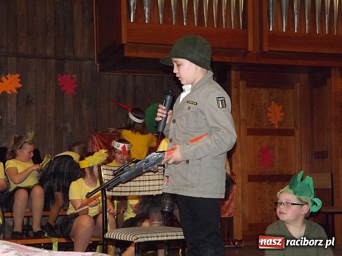 Zdjęcie w galerii na portalu naszraciborz.pl: Czerwony Kapturek instrumentalnie, czyli dni otwarte Szkoły Muzycznej wiadomości z regionu