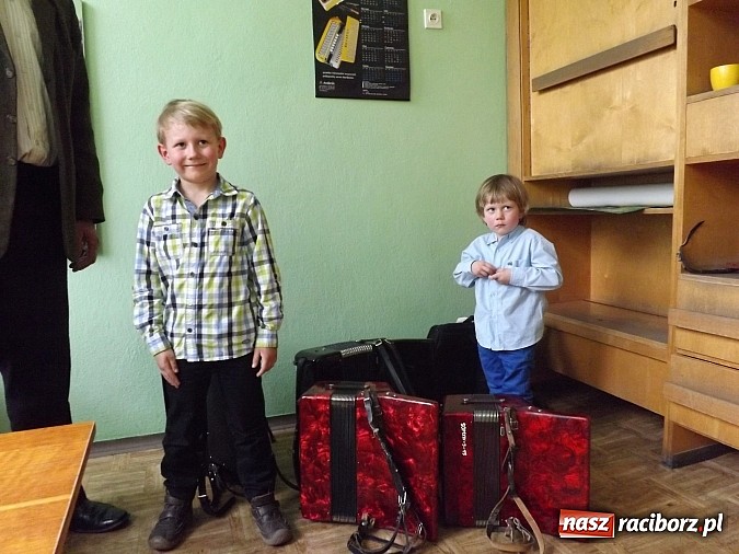 Zdjęcie w galerii na portalu naszraciborz.pl: Czerwony Kapturek instrumentalnie, czyli dni otwarte Szkoły Muzycznej wiadomości z regionu