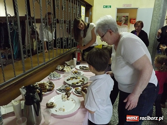 Zdjęcie w galerii na portalu naszraciborz.pl: Czerwony Kapturek instrumentalnie, czyli dni otwarte Szkoły Muzycznej wiadomości z regionu