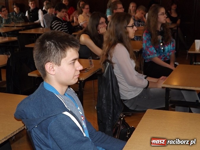 Zdjęcie w galerii na portalu naszraciborz.pl: Gimnazjaliści znają angielski na wysokim poziomie wiadomości z regionu