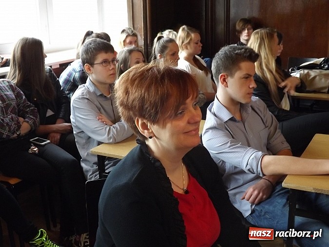 Zdjęcie w galerii na portalu naszraciborz.pl: Gimnazjaliści znają angielski na wysokim poziomie wiadomości z regionu