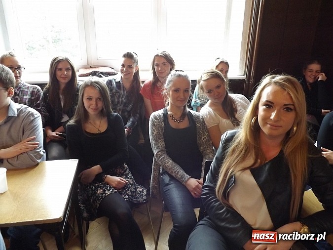 Zdjęcie w galerii na portalu naszraciborz.pl: Gimnazjaliści znają angielski na wysokim poziomie wiadomości z regionu