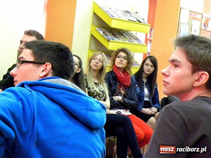 Zdjęcie w galerii na portalu naszraciborz.pl: Facebook powinien być dozwolony od 18 lat  wiadomości z regionu